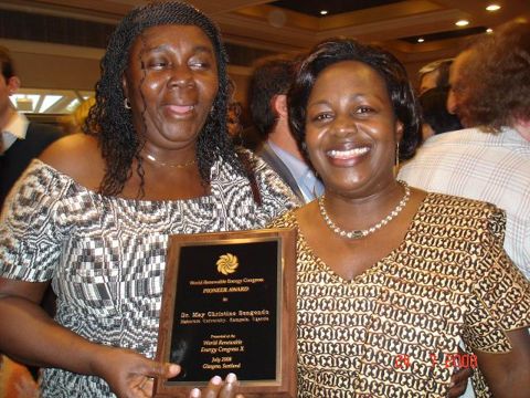 Sengendo award with Mensah